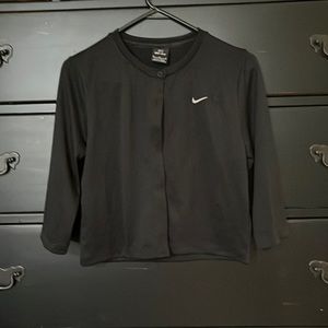 Nike sweater dry fit. Cute. Size medium, black